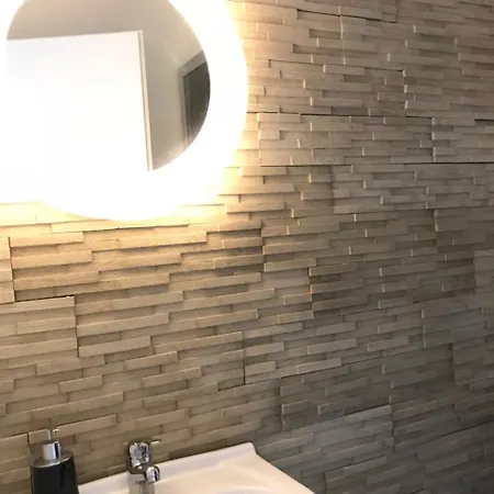מלון דירות City Garden Black Sea 3*