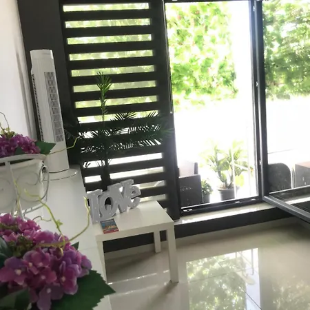 מלון דירות City Garden Black Sea 3*