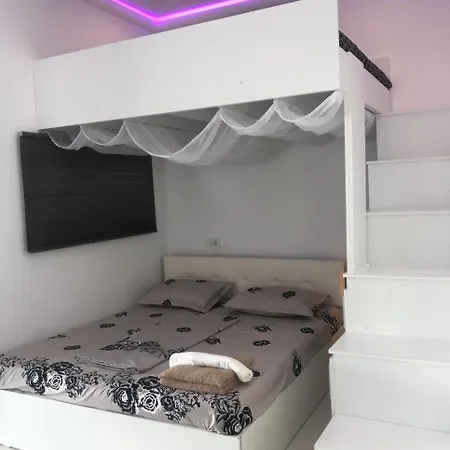 City Garden Black Sea מלון דירות 3*